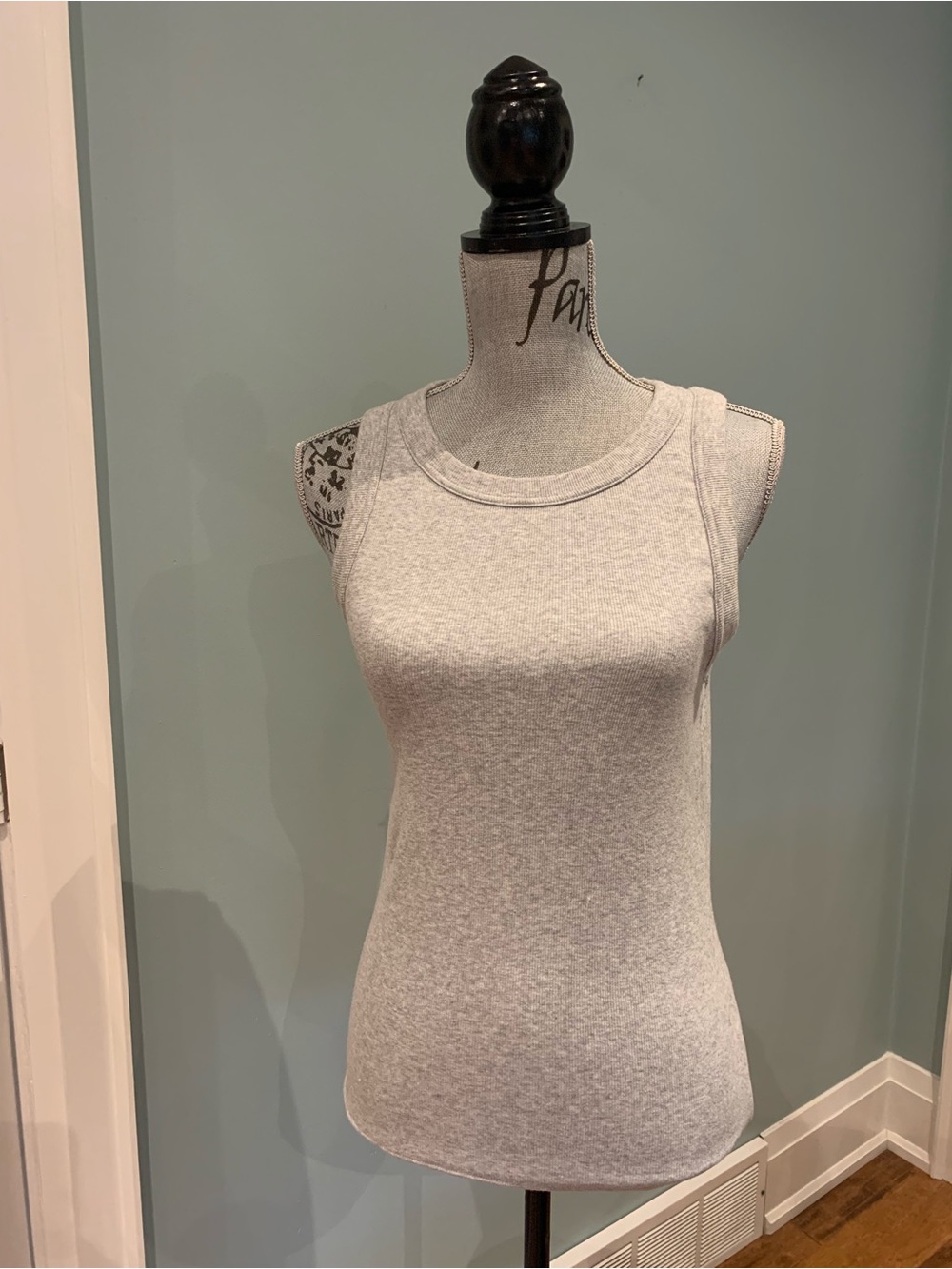 Tahari Sleeveless Crewneck Tank Top - Light Gray
